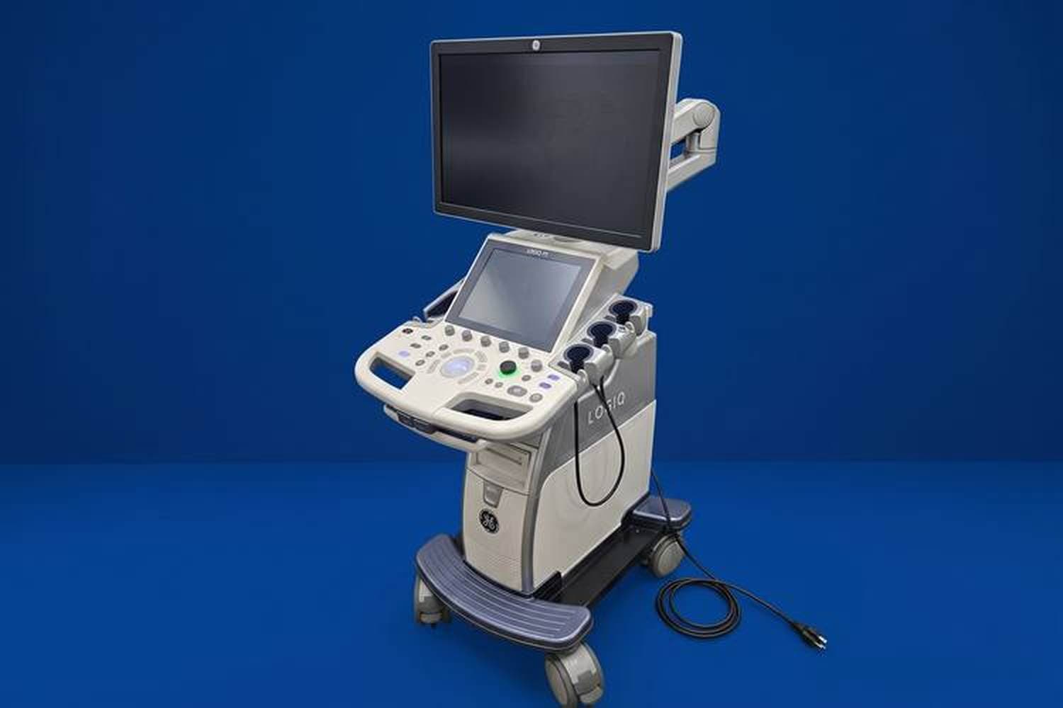 GE LOGIQ P9 seen from the front and side